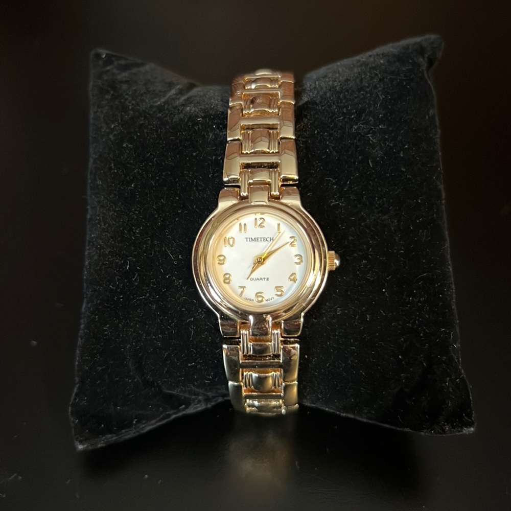 Time tech gold watch